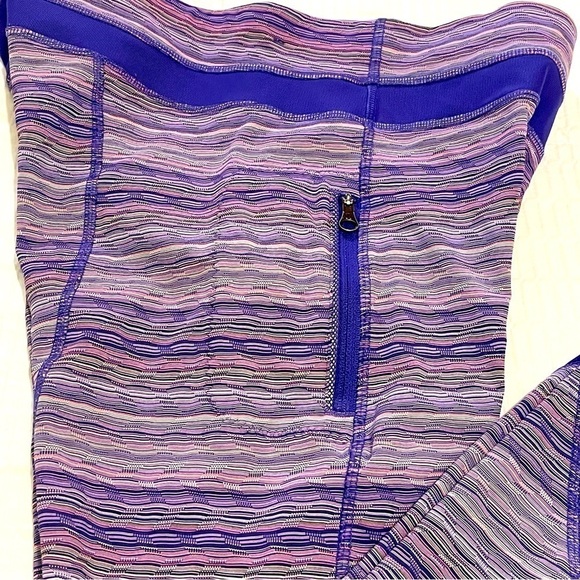 Lululemon Mid Rise Athletic Performance Leggings Stripes Purple Lavender Size 8 - Picture 6 of 15